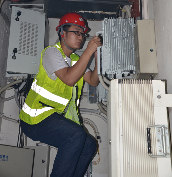河南移动人:战高温斗酷暑 24小时待命保网络畅通