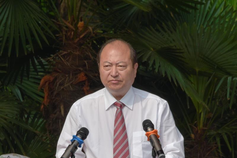 杨宏志校长寄语新生向阳而立向善而行