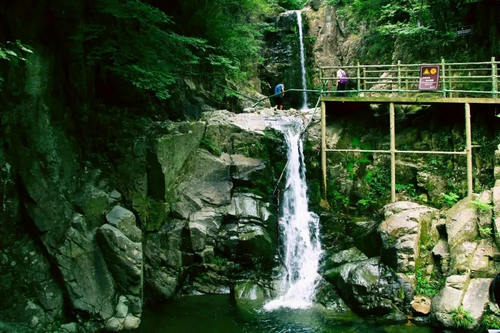 西九華山避暑納涼,徒步洗肺,吊橋,玻璃棧道玩心跳