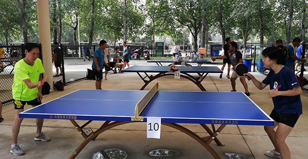 省体育中心户外乒乓球场地启用 迎全民健身日