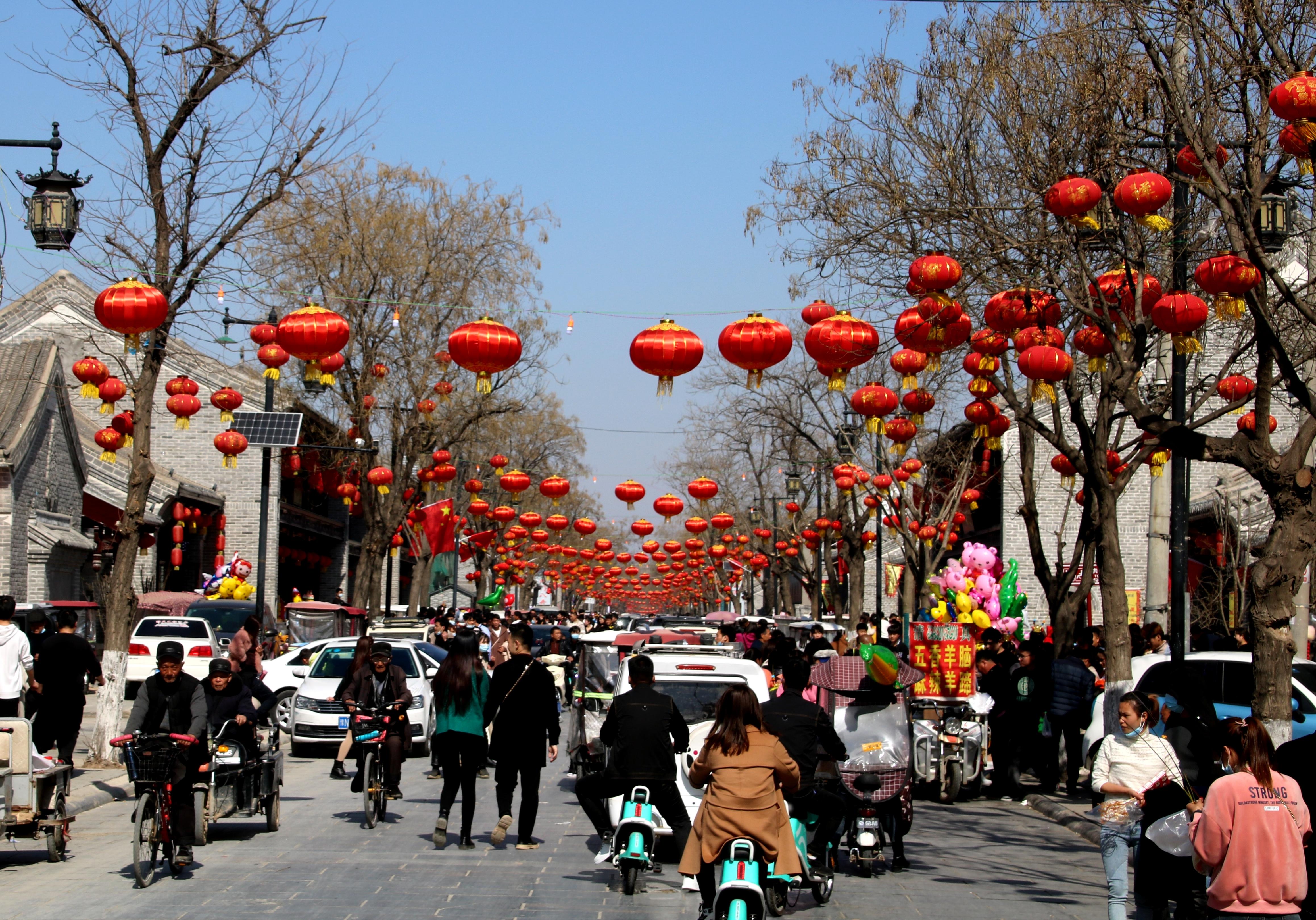 春节大街小巷的景象图片