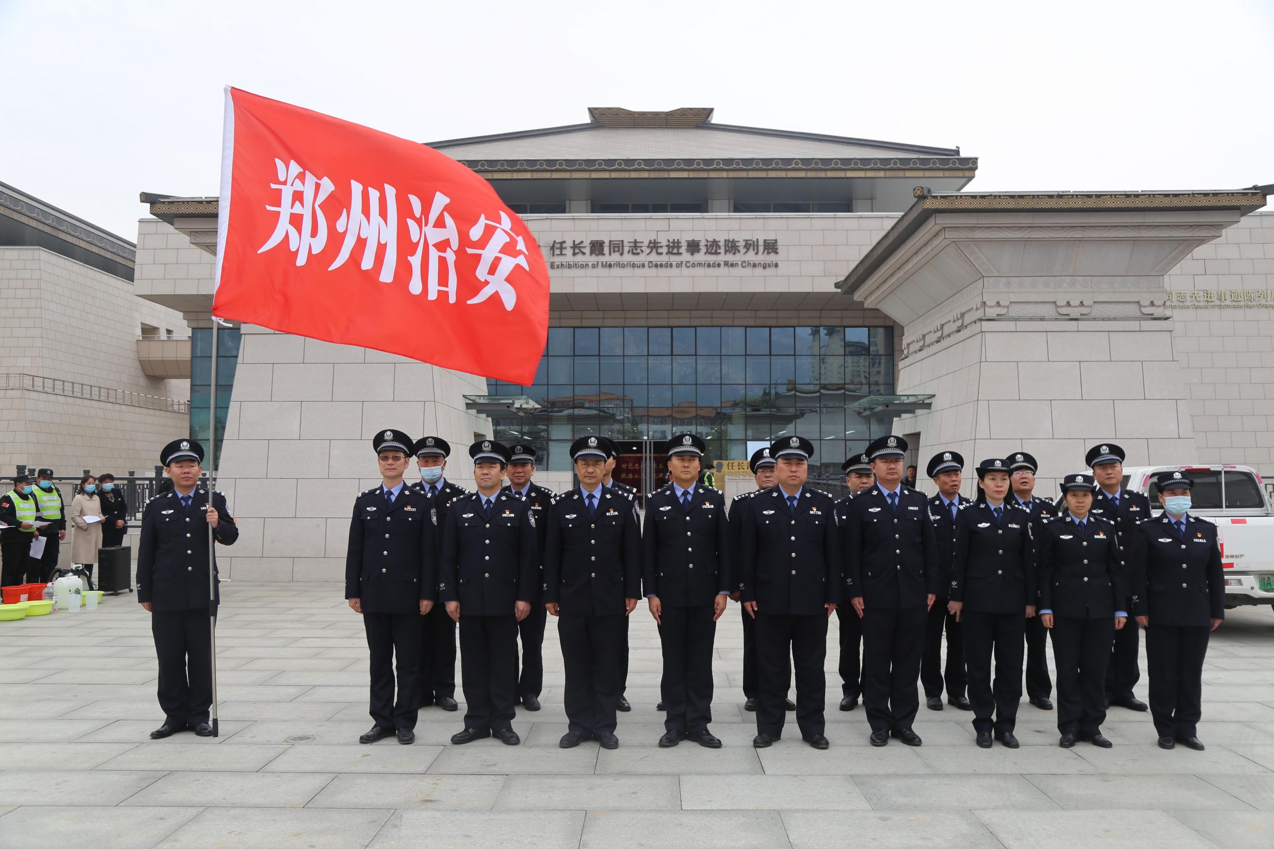 郑州市公安局治安支队赴登封市任长霞先进事纪念展馆开展英模教育