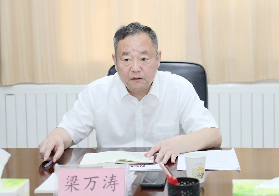 梁万涛到商丘市质量技术监督检验测试中心调研